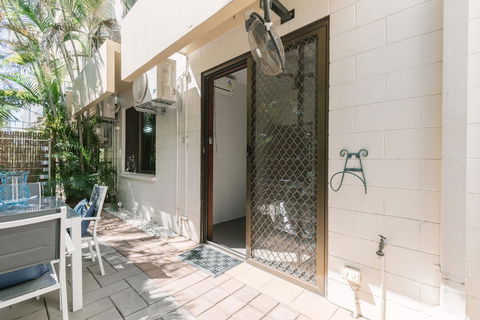 CitySide Apartment - 2 Bedroom With Private Courtyard - Accommodation Port Hedland 10