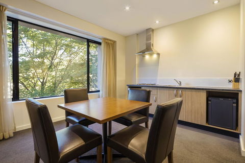Crowne Plaza Canberra, An IHG Hotel - Accommodation Port Hedland 39