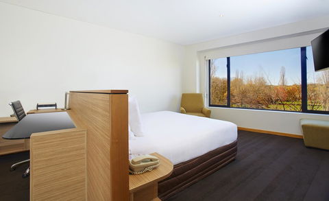 Crowne Plaza Canberra, An IHG Hotel - Accommodation Port Hedland 41