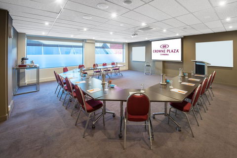 Crowne Plaza Canberra, An IHG Hotel - Accommodation Port Hedland 8