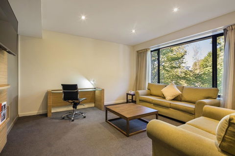 Crowne Plaza Canberra, An IHG Hotel - Accommodation Port Hedland 37