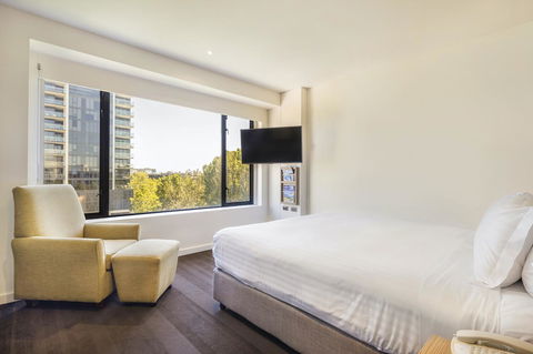 Crowne Plaza Canberra, An IHG Hotel - Accommodation Port Hedland 21