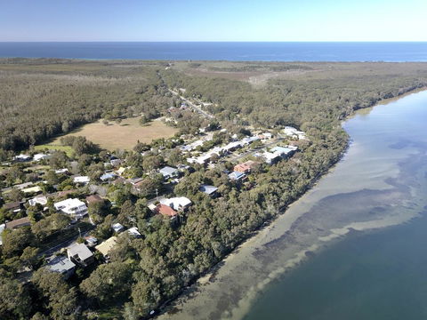 Booti Booti Chateau Lakeside - Accommodation Port Hedland 1