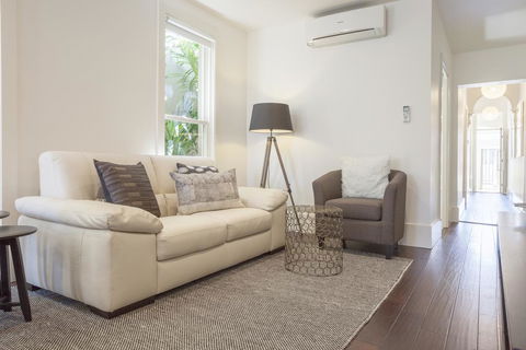 Boutique Stays - South Yarra Lane - Accommodation Port Hedland 2