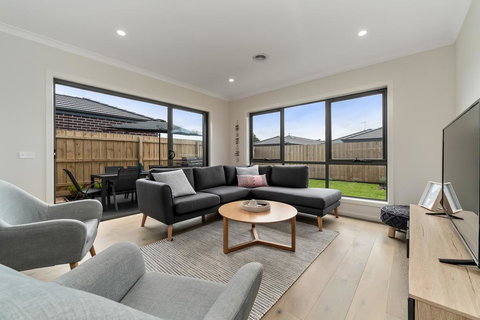 Brand New And Beautiful - Rosebud Holiday Home - Accommodation Port Hedland 3