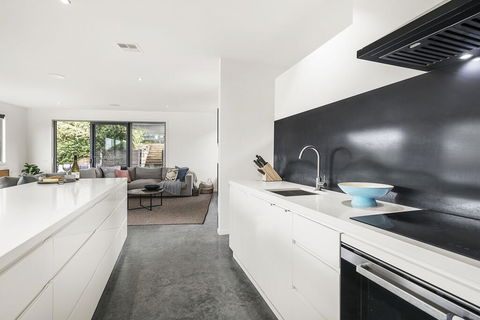 Bridgewater Luxury Family Retreat, Close To The Beach - Accommodation Port Hedland 1