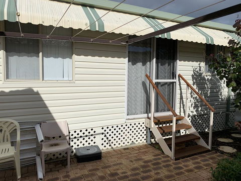 Broadwater Beach Cottage With WiFi - Accommodation Port Hedland 3