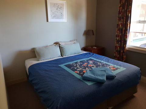 Bunbury's Most Convenient Location - Unit 2 - Accommodation Port Hedland 3