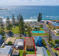 Burleigh Unit 2 -28 Clarence Street - Opposite Main Beach. - Accommodation Port Hedland