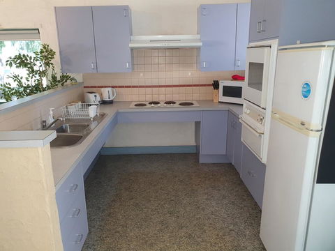 Busselton Holiday Units - Accommodation Port Hedland 3