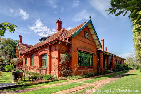 Buxton Manor - Accommodation Port Hedland 0