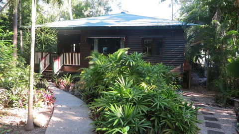 Calypso House 8 Appian Way - Accommodation Port Hedland 0