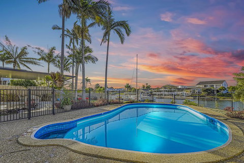 CANAL HOME NEAR MOOLOOLABA - Accommodation Port Hedland 1