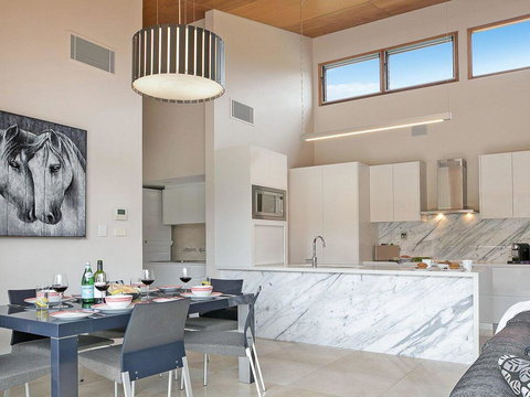 Casa Sul Lago - Quite Simply A Very Special Place - Accommodation Port Hedland 3