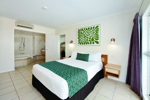 Castaways Resort & Spa On Mission Beach - Accommodation Port Hedland 2