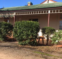 Catania Cottage  Farmhouse - Accommodation Port Hedland