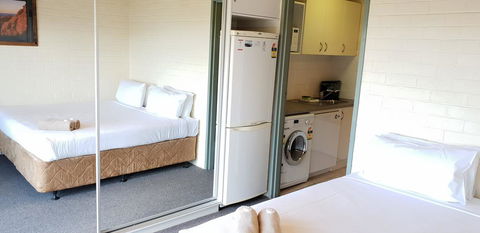 Cedarwood Apartments - Accommodation Port Hedland 3