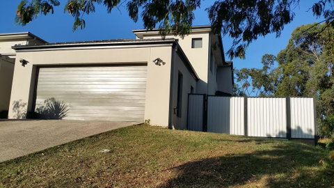Central Gold Coast Large, Modern, Elevated House - Accommodation Port Hedland 1