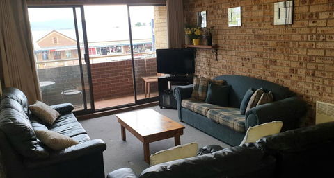 Central Park Apartment 8 - Accommodation Port Hedland 1