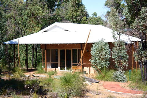 Chalets On Stoneville - Accommodation Port Hedland 0