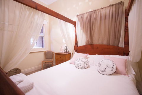 Charleston House Mathoura - Accommodation Port Hedland 0