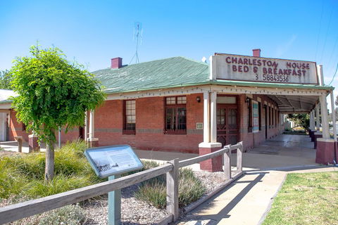 Charleston House Mathoura - Accommodation Port Hedland 1