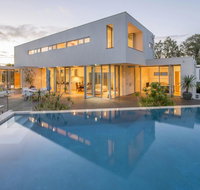 Cinque - Luxury Family Home with Pool Close to Beach and Town - Accommodation Port Hedland