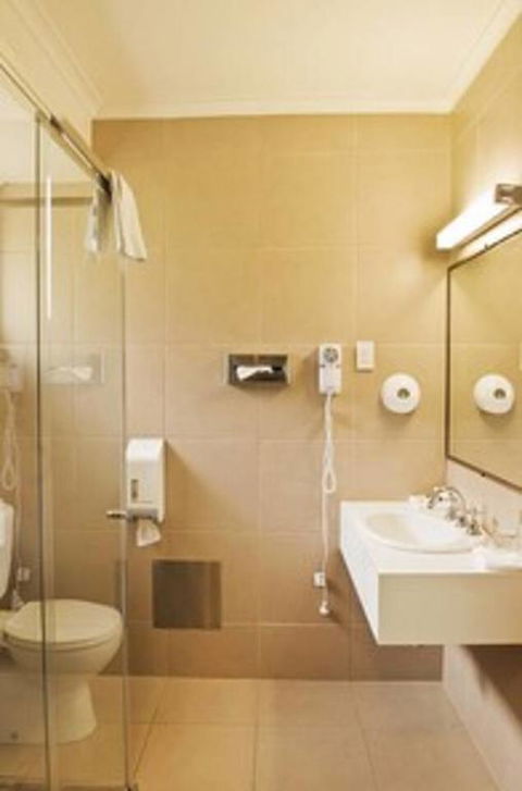 Classic Queen Room 2 In Oakleigh - Accommodation Port Hedland 3