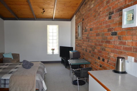 Colonial Motel - Accommodation Port Hedland 1