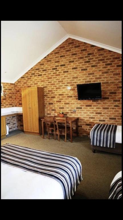 Condobolin Motor Inn - Accommodation Port Hedland 3