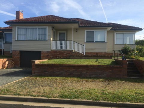 Costa Park Cottage Ena - Armidale - Accommodation Port Hedland 0