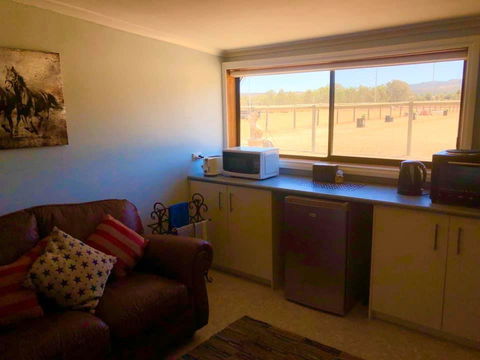 Cottage Equus - Accommodation Port Hedland 2
