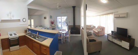 Cottage Port Stephens / Swan Bay, NSW - Accommodation Port Hedland 3