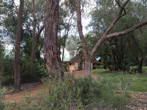 Country Retreat On 1 Acre With Pool, Hot Tub Surrounded By Trees - Accommodation Port Hedland 0