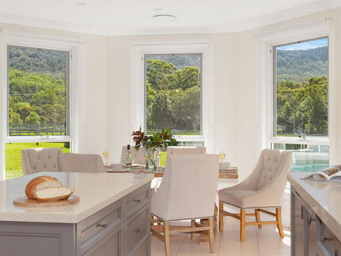Cowley House - Stunning Entertainer, Views, Pool - Accommodation Port Hedland 1