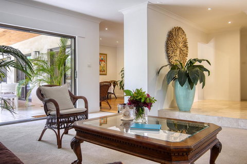 Cronulla Beach House B&B - Accommodation Port Hedland 1