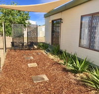 Cute Private Studio Flat with AIRCON - Accommodation Port Hedland
