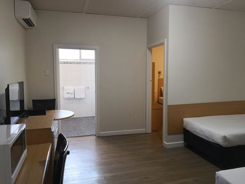 Dandenong Motel - Accommodation Port Hedland 2