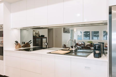Deco Beach Luxury Apartments - Accommodation Port Hedland 2