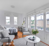 Designer styled studio in the heart of trendy Glebe - Accommodation Port Hedland