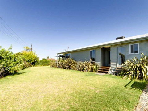 Do Drop Inn - Accommodation Port Hedland 1