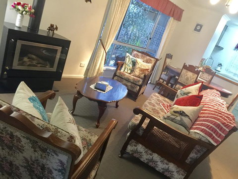 Donkey Tales Farm Cottages - Accommodation Port Hedland 2