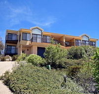 Dromaius 5 - Great Views of The Snowy Mountains - Accommodation Port Hedland