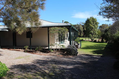 East Street Retreat - Accommodation Port Hedland 0
