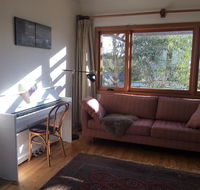 Eco-renovated light-filled house on a hill - Accommodation Port Hedland