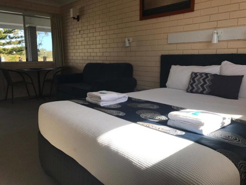 Edgewater Motel - Accommodation Port Hedland 1