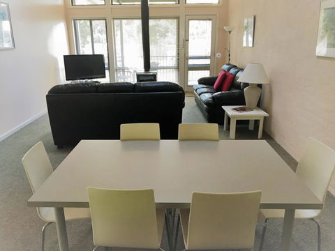 Edgewater Terraces At Metung - Accommodation Port Hedland 3