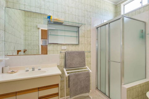 EIGHTY STEPS - Walk To The Ocean Edge - Accommodation Port Hedland 1