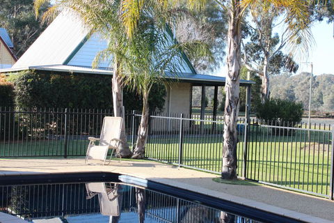 Elinike Guest Cottages - Accommodation Port Hedland 0