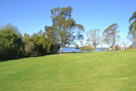 ELSINOR Townhouse 10 Mulwala - Accommodation Port Hedland 2